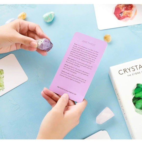Crystals: The Stone Deck | 78 Pocket-Size Crystal Tarot Cards | Brand New - Picture 3 of 3